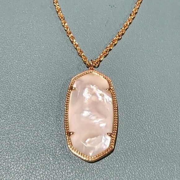 Kendra Scott Reid Intarsia Faceted Mother of Pearl Pendant Necklace - Picture 8 of 9